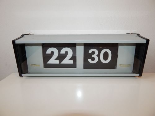 Vintage pragotron ipj 0612 metal industrial electrical digital clock for sale