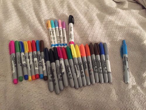 Lot Of 29 Assorted Sharpies