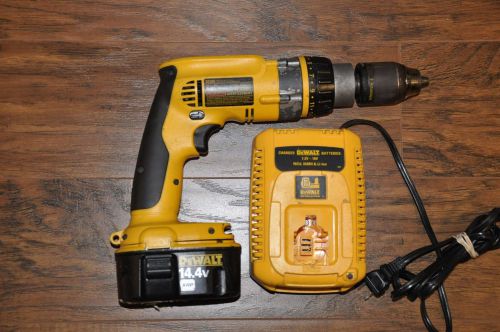 DEWALT DC985 XRP 14.4 VOLT 1/2&#034; CORDLESS HAMMER DRILL/with charger