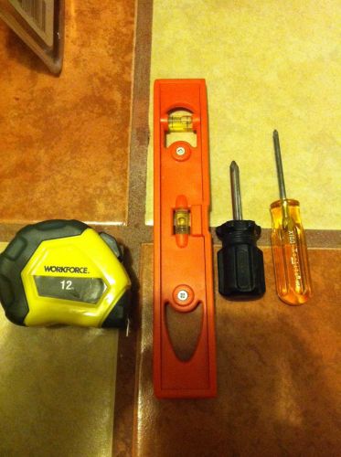 Workforce 12&#039; Tape measure, Locking, Plus Lot Of Tools