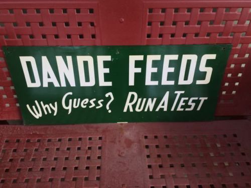 john deere/case 1940&#039;s Dande Feeds Cow Pig  2 Sided Farm 28&#034; Metal Sign,Gas /oil