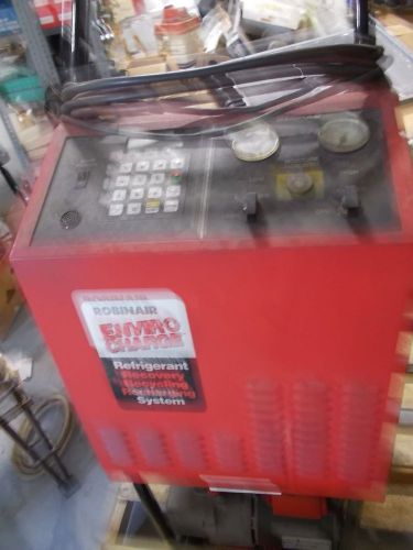 Robinair A/C Recovery Recharge Refrigerant Machine R12 Freon 17700