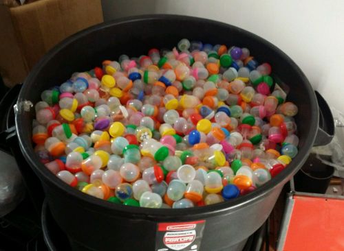 100 1&#034; Capsules toys vending machine mix with balls FREE SH w/ Machine Purchase