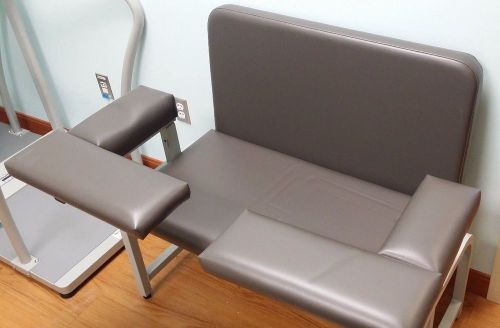 Bariatric Extra Wide Vinyl Phlebotomy Chair with Padded Flip-Style Arm
