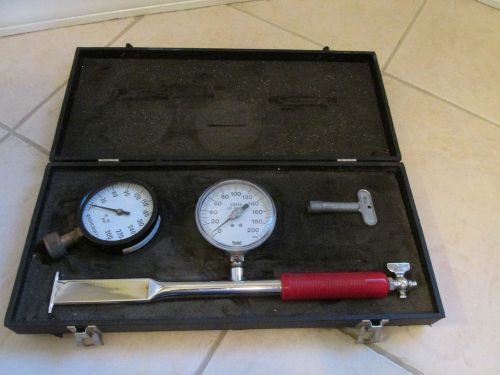 Sierra Pitot Gauge in Case