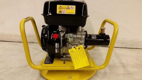 New BullDog Mfg. Heavy Dutry concrete vibrator poker Honda 4 stroke GX160 cement