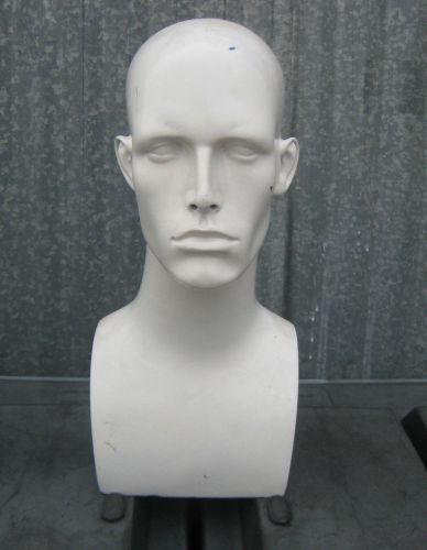 (USED) MN-AA WHITE HEAD DISPLAY FORM WITH BUST