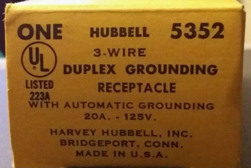 2 NEW Hubbell Duplex Receptacle HBL5352 3W Auto Grounding 20A125V NEMA 5-20R LOT