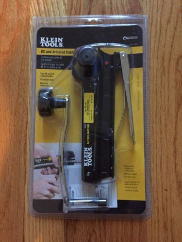 NEW Klein Tools 53725 Auto clamping BX and Armored Cable Cutter