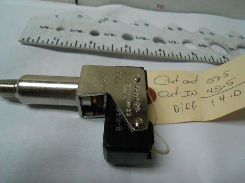 13720-39PS PRESSURE SWITCH CUTOUT 59.5/IN 45.5/CONTAINS BR441 SWITCH NOS