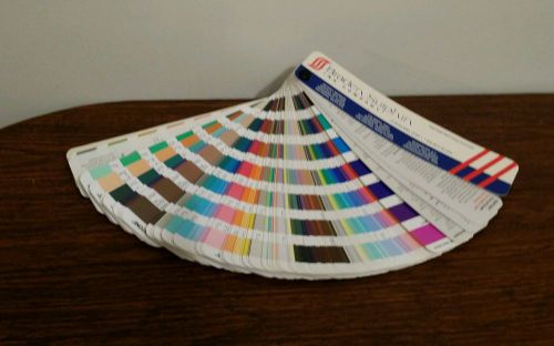 2001 - PANTONE MATCHING SYSTEM-1,114 Solid Pantone Colors 147 New DesignerColors