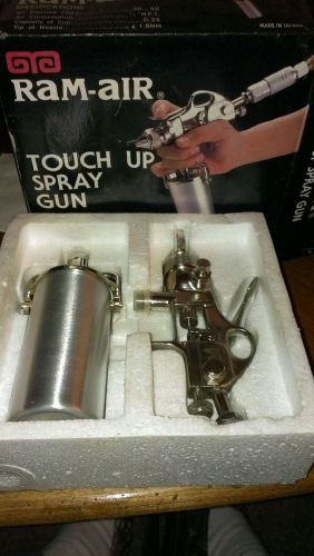 Vintage Ram-Air Touch-up Spray Gun &amp; Cup.  New old stock.