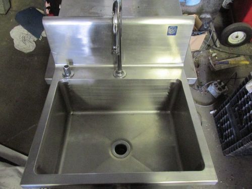 ss single bay sink with knee controls