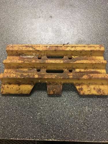 International Harvester crawler loader track shoe