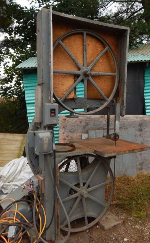 VINTAGE EARLY 1900&#039;s CRESCENT 36&#034; BAND SAW