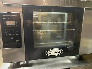 Cadco XAFT-03HS-GD Half-Size Countertop Convection Oven, 120v