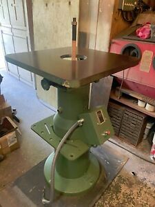 Oscillating Spindle Sander