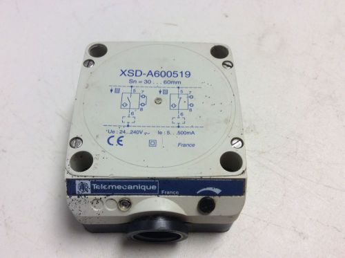 Telemecanique XSD-A600519 Proximity Switch 24...240 VAC 30-60 mm XSDA600519
