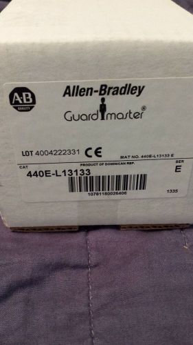 BRAND NEW ALLEN BRADLEY 440E-L13133 Guardmaster Cable Pull Safety Switch