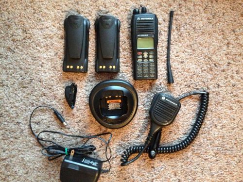 Motorola HT1550 XLS UHF with Tons of Extras and Programming