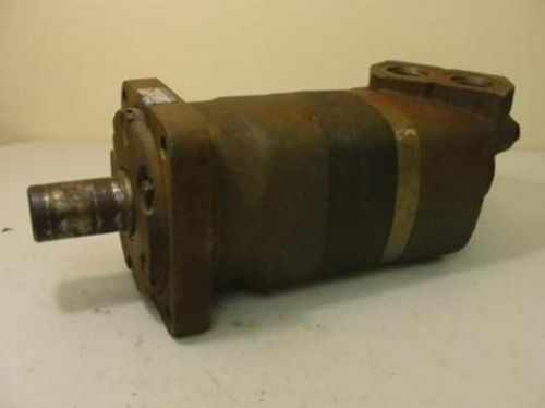 30548 Used, Char-Lynn 112-1088-005 Hydraulic Motor, 2-1/2&#034; Long Shaft, 1-1/2&#034; OD