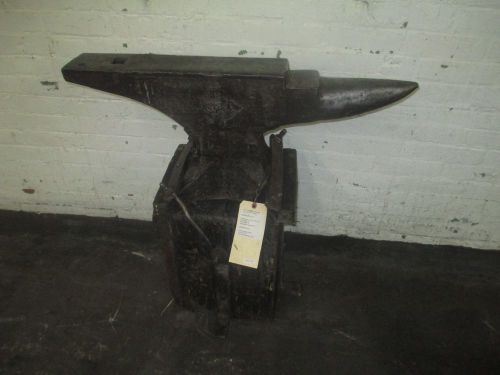 Trenton Wrought Iron Anvil - Solid wrought iron body - Heavy duty solid block st