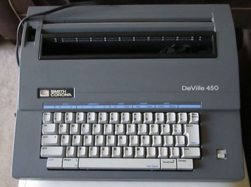 Smith Corona Electric Typewriter 450 w/correctble ribbon