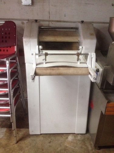 Stand UpRight Dough Sheeter