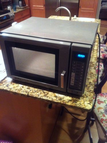 Amana 1000 Watt Commercial Microwave