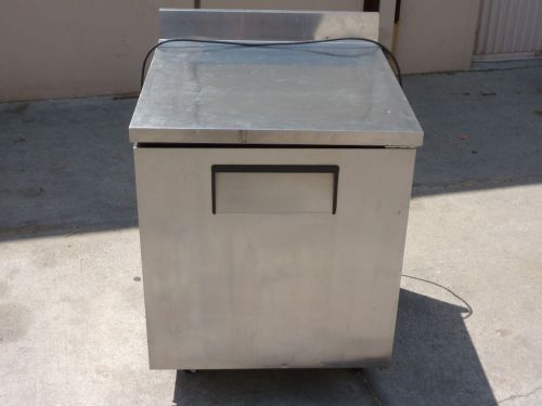 True twt-27f freezer, used, xlnt condition, casters, works perfect, nr!!! for sale