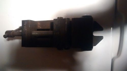 A VISE FOR A DRILL PRESS IN EXCELLENT WORKING CONDITION