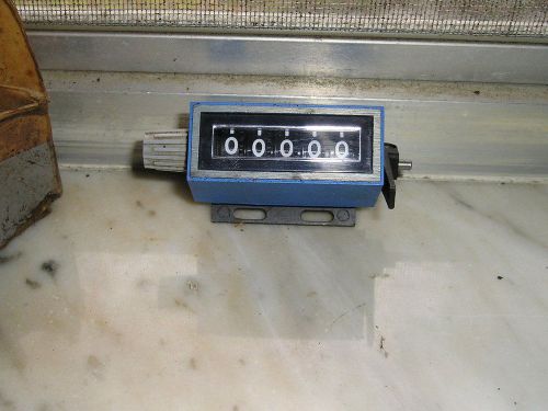 Small New Older Stock in Box Vintage Blue number counter with round reset knob