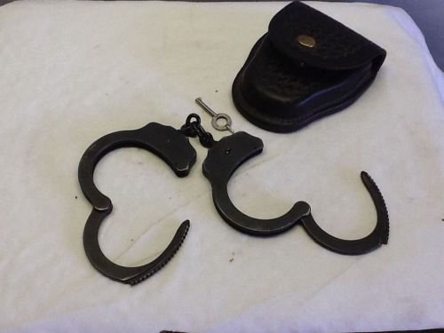 Peerless handcuffs Pat.1531451-1872857 W/BIANCHI # 35 Case And Key