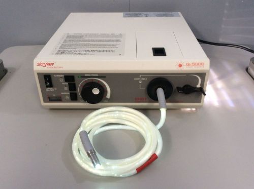 Stryker Q-5000 220-180-000 Light Source w/Fiber Optic Cable