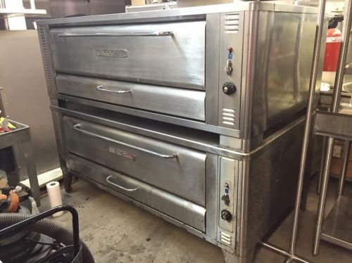 Blodgett 1060B Double Stack Natural Gas Stone Deck Pizza Oven 60,000 BTU/hr