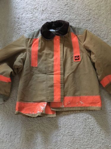 Globe Turnout Gear Bunker Size 44-29  Year 1990 Good Condition