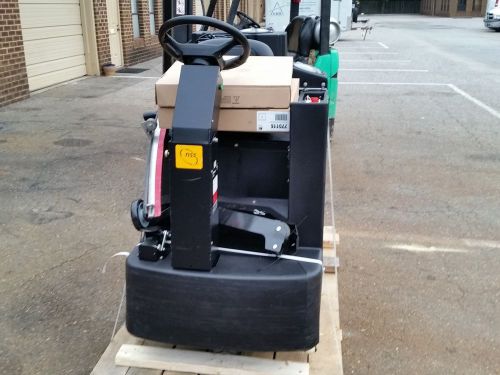 Reconditioned nss champ 3329 ride-on automatic scrubber 33-inch under 600hr for sale
