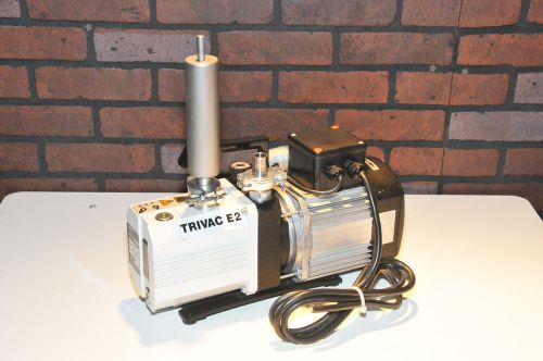 Oerlikon Leybold Trivac D 2.5 E Vacuum Pump with exhaust mist trap   240V  NICE!