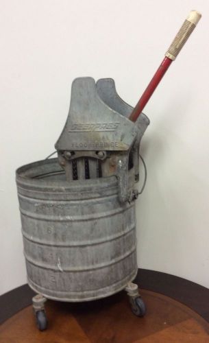 Vintage 8 gallon geerpres floor-prince cleaning bucket &amp; wringer decor ea5-66 for sale