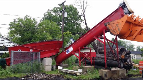 Mulch coloring machine