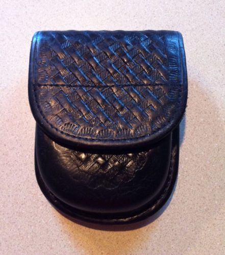 Don Hume Black Leather Handcuff Case   C304