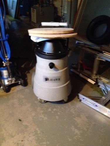 Hawk 20 gallon wet and dry vacuum for sale