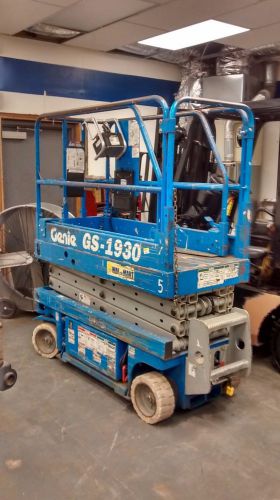 Genie gs 1930 scissor lift, later model, 1 owner, nice, non marking tires for sale