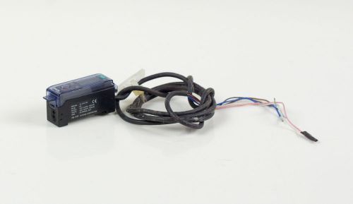 Keyence FS-V1P Fiber Optic Photoelectric Sensor Proximity Sensor 12-24VDC