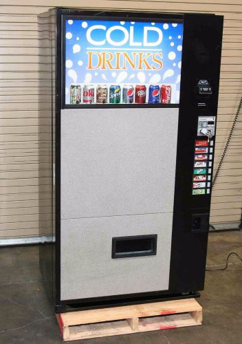 Soda beverage vending machine - nice condition in Las Vegas Vendo 515, 8 select