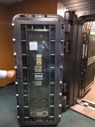 Mosler 1950&#039;s Bank Vault Door, Gate and 2,500 Deposit Boxes