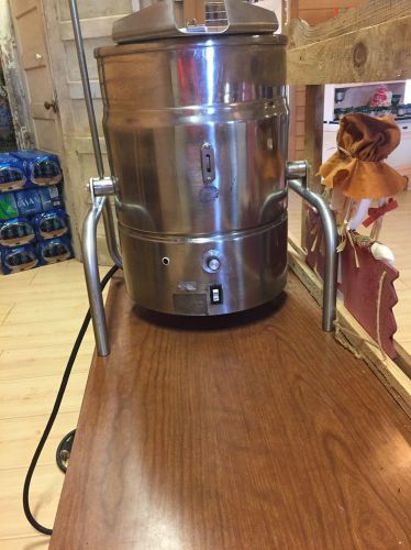 Calico Cottage Fudge Kettle Groen TDB/8-20CFC Electric Kettle with Manual.