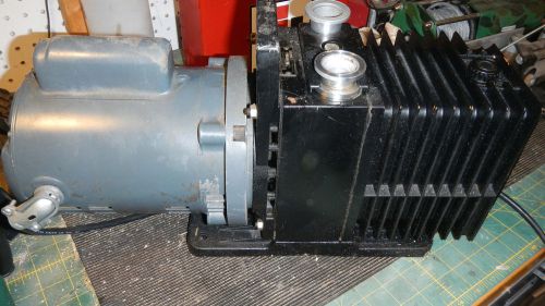 Roughing M2004A ALCATEL Vacuum Pump: 1/4 HP 115/230V see gauge photo for vacuum