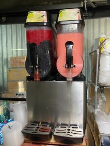 Slush Making Machine 2 x 12L Slushie Machine Frozen Drink Machine 700W
