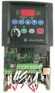 Allen Bradley PowerFlex 40 CAT 22B-V2P3N104~For PARTS/ REPAIR